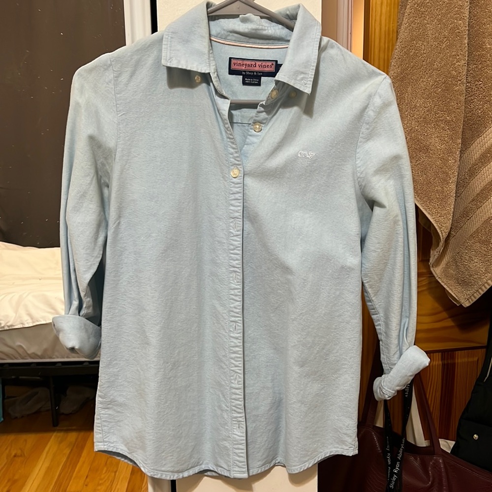 Blue cotton vineyard vines button down